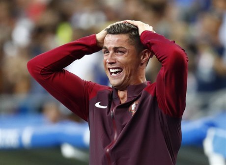 Portugalsko vs. Francie, finále ME 2016 (slzy tstí Ronalda).