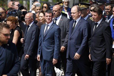 Pietního aktu se zúastnil i francouzský premiér Manuel Valls, toho vak podle...