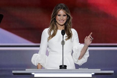 Bývalá modelka, nyní kandidátka na první dámu Spojených stát. Melania Trumpová...