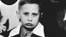 Školní léta. Malý Vladimir Vladimirovič Putin na archivním snímku z přelomu 50.... | na serveru Lidovky.cz | aktuální zprávy