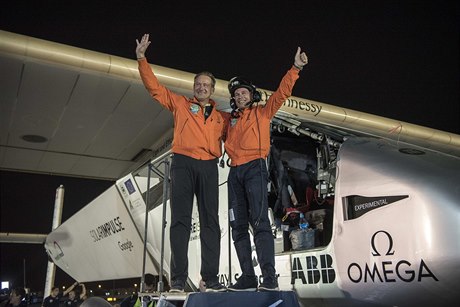 Solární letoun Solar Impulse 2 dokonil oblet svta