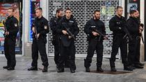 Policejní jednotky před hotelem Stachus v Mnichově, krátce po teroristickém... | na serveru Lidovky.cz | aktuální zprávy