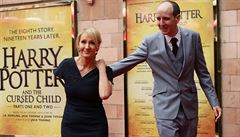 J.K. Rowlingová a Jack Thorne - spoluautoi nové divadelní hry a knihy o Harry...