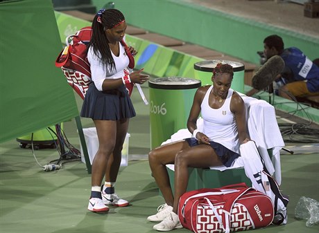 Serena a Venus Williamsovy prohrály na olympiád vbec poprvé.