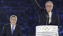 Carlos Nuzman (šéf organizačního výboru her v Riu) a za ním šéf MOV Thomas Bach. | na serveru Lidovky.cz | aktuální zprávy