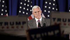 Republikánský kandidát na viceprezidenta guvernér Michael Pence.