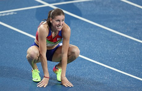 Zuzana Hejnová ve finále 400 metr pekáek.
