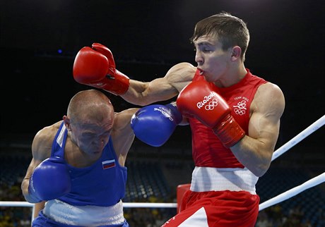 Irský boxer Michael Conlan nestail ve tvrtfinále kategorie do 56 kg na Rusa...