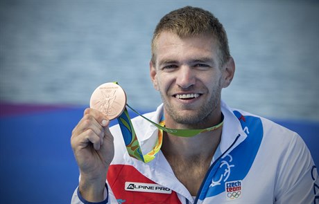 Ondej Synek s bronzovou medailí.
