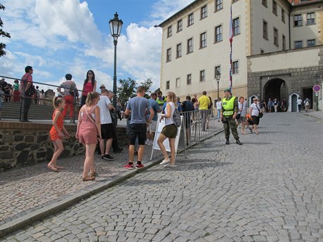 Bezpenostní opatení na Hrad.