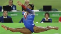 Simone Bilesov na prostnch.