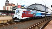 Lokomotiva řady 380 s polepem připomínající výročí expreního spojení Slovenská... Lokomotiva řady 380 s polepem připomínající výročí expreního spojení Slovenská...