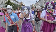 Více ne 15 000 lidí se úastnilo 6. roníku prvodu Prague Pride.