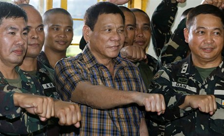 Prezident Rodrigo Duterte prosazuje tvrdou politiku vi drogám.