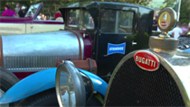 Historické bugatky při startu Barum rally. | na serveru Lidovky.cz | aktuální zprávy