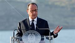 Francouzský prezident Hollande na lodi Garibaldi.