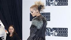 Zpvaka Rita Ora na pedávání hudebních cen MTV