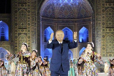 Uzbecký prezident Karimov na mezinárodním hudebním festivalu v Samarkandu....