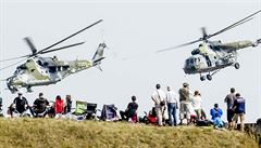 Na pehlídce se pedstavily také vrtulníky  Mi-171 a Mi-24