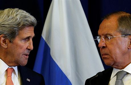 Americký ministr zahranií John Kerry a ruský ministr zahranií Sergej Lavrov.
