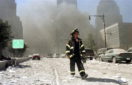 11. záí 2001. Hasi ped zíceným WTC