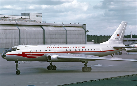 Stroj Tu-104 na letiti ve védském Stockholmu v roce 1971.