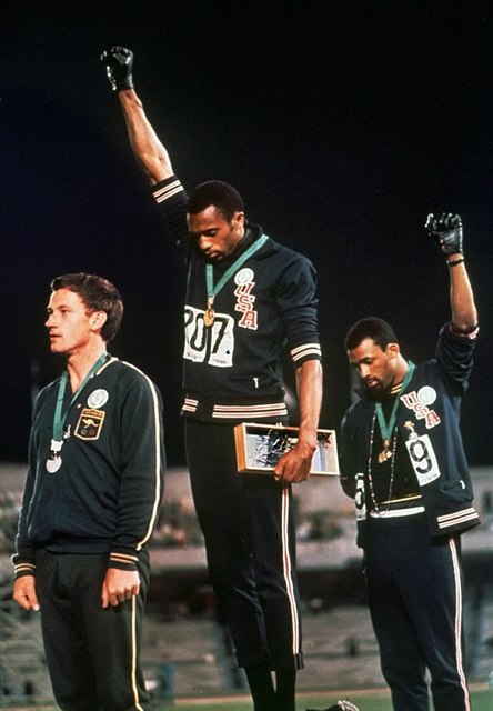 Tommie Smith a John Carlos na OH 1968.