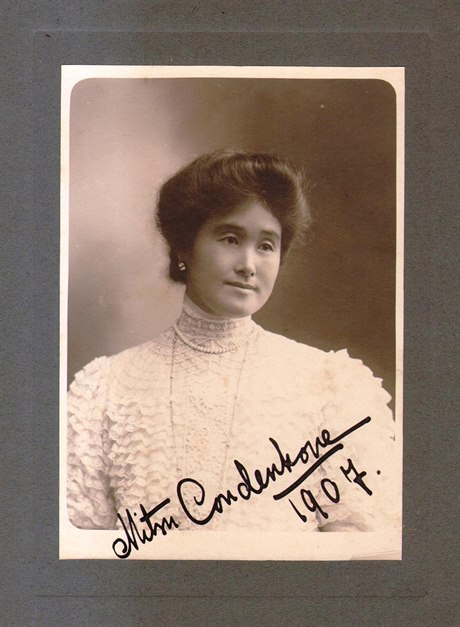 Mitsuko v roce 1907