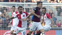 David Lafata se snaží najít cestu skrze Hušbauera (derby Sparta vs Slavia). | na serveru Lidovky.cz | aktuální zprávy David Lafata se snaží najít cestu skrze Hušbauera (derby Sparta vs Slavia). | na serveru Lidovky.cz | aktuální zprávy