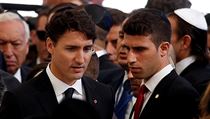 Kanadsk premir Justin Trudeau na pohbu imona Perese.