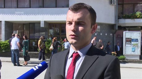 Srbský kandidát na starostu Srebrenice Mladen Grujii.