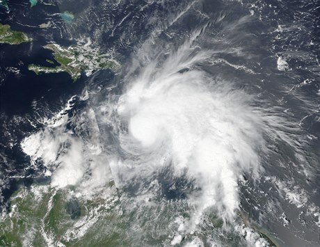 Hurikán Matthew na satelitním snímku.