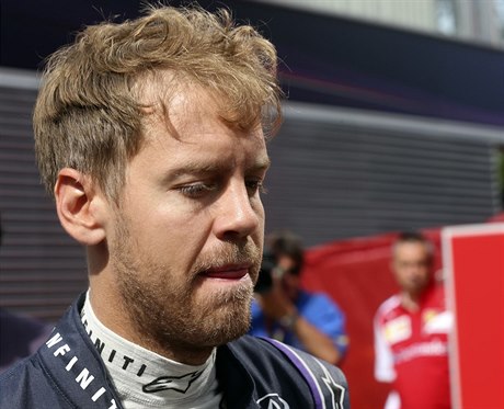 Sebastian Vettel to od soupe za svj manévr poádn schytal.
