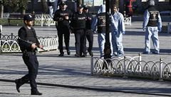 Turecká policie zajiuje místo inu.