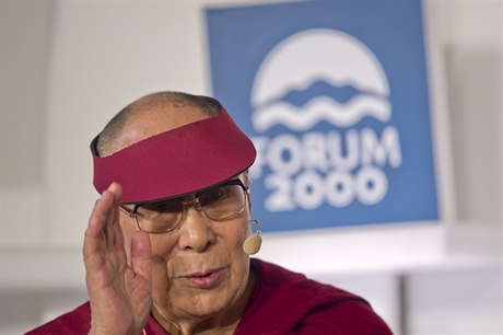 Tibetský dalajlama se zúastnil 20. roníku konference Forum 2000 s tématem...