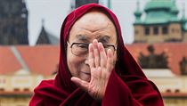 Dalajlamu uvedla hereka Barbora Hrznov, kter pipomnla i prvn nvtvu...