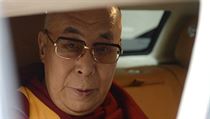 Tibetsk duchovn vdce dalajlama na cest ze schzky s ministrem kultury...