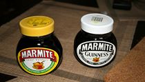 Oblíbená britská kvasnicová pomazánka Marmite. | na serveru Lidovky.cz | aktuální zprávy