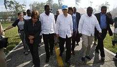 Generální tajemník OSN Pan Ki-mun doráí na Haiti.