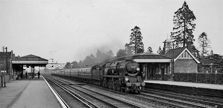 elezniní tra Brookwood Necropolis Railway byla