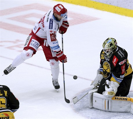 16. kolo hokejové extraligy mezi HC Ocelái Tinec - Verva Litvínov, 28. íjna...