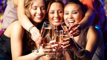 Ženy a alkohol (ilustrační foto) | na serveru Lidovky.cz | aktuální zprávy