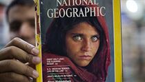 Ikonická titulka National Geographic s Sharbat Gulovou. | na serveru Lidovky.cz | aktuální zprávy