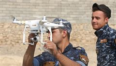 Federální policie pouívá drony v boji proti Islámského státu v Qayyae.