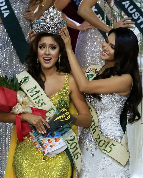 Miss Earth vyhrála tiadvacetiletá Katherine Espínová z Ekvádoru.