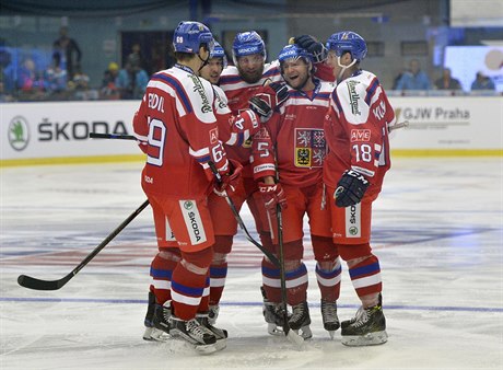 Hokejový turnaj Karjala, souást Euro Hockey Tour, R - védsko. etí hrái se...