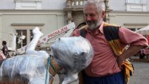 Kurt Gebauer s jednou ze svých soch | na serveru Lidovky.cz | aktuální zprávy