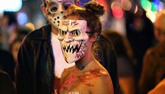 Masky na West Hollywood Halloween Carnaval v Kalifornii