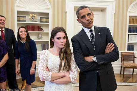 Vítzka stíbrné medaile McKayla Maroneyová a prezident Obama dlají výraz,...