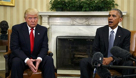 Trump s Obamou pi setkání v Bílém dom.